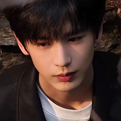 蒋峤西心机猫男