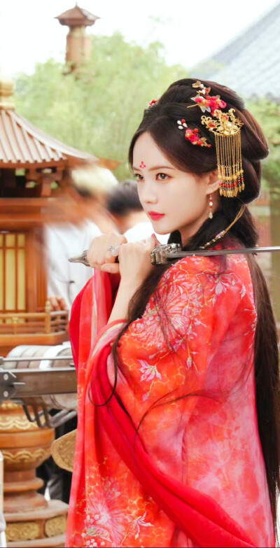 李一桐