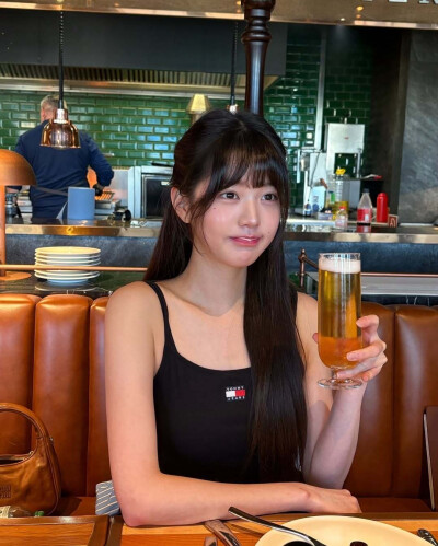 张元英