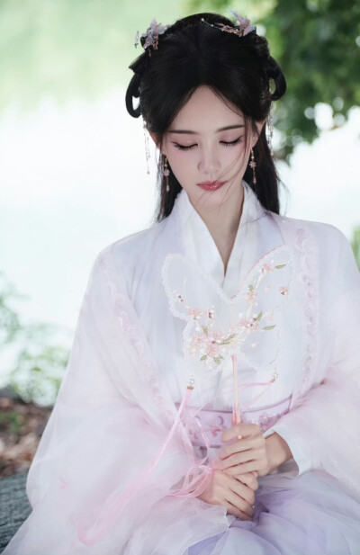 李一桐