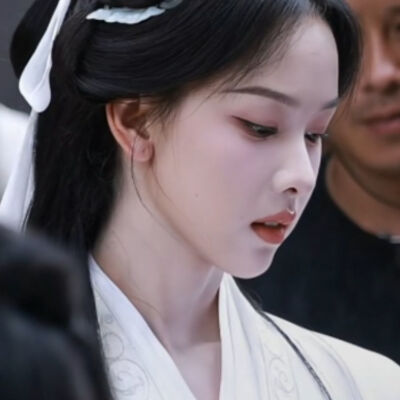 师姐可来相助