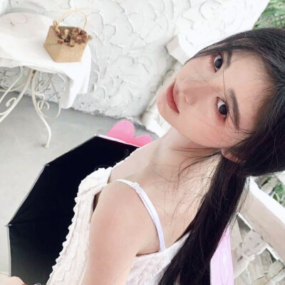 这个鞠婧祎就这样美翻ε (๑> ₃ <) з