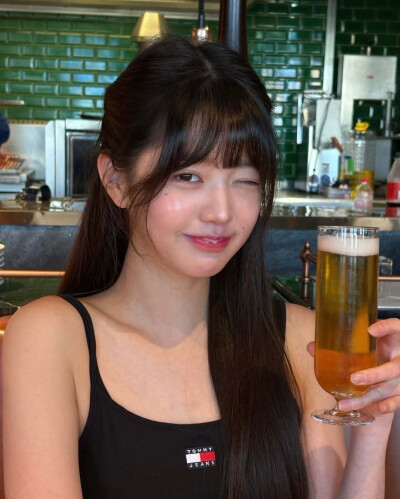 张元英