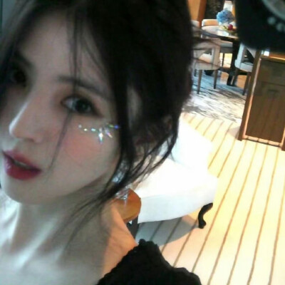 韩素希