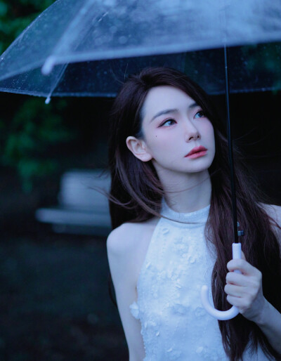 戚薇