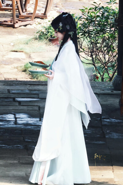 鞠婧祎