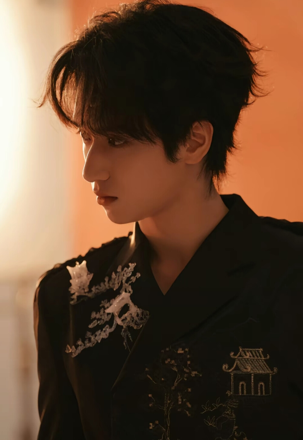 坦白从宽，抗拒从“严”