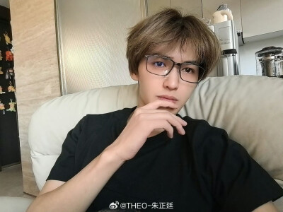 朱正廷