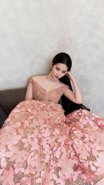 快来看看有没有你们喜欢的明星呀？