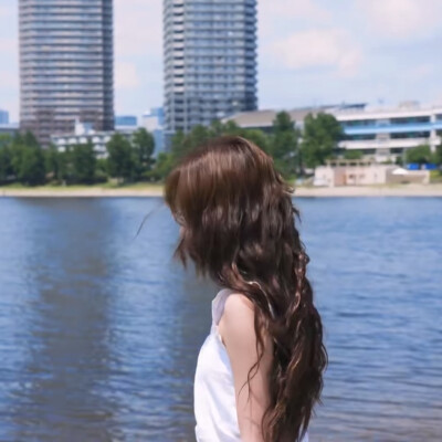 注傅芷