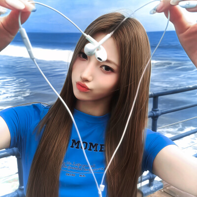 李诗洁你个小猫！