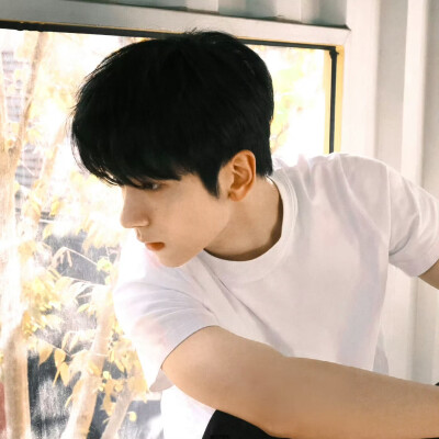 斑驳的春祈是通往晴季的船票*余承恩