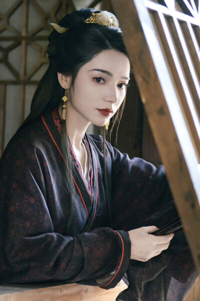 桃花映江山 杨万青
