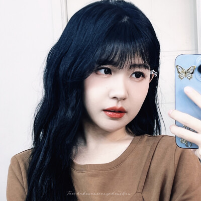 赖美云.