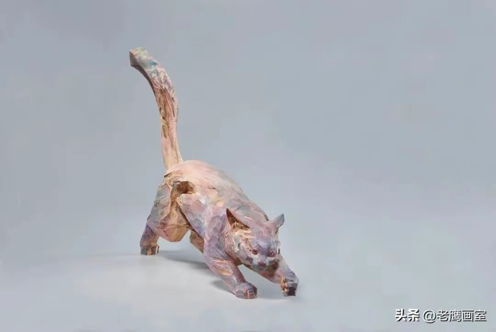 创作这组动物雕塑作品的艺术家，名叫陈修桥，来自于中国台湾省，就读于台湾省艺术大学
