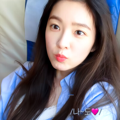 堤坝上有兜卖风筝的小贩，他们在预售春天