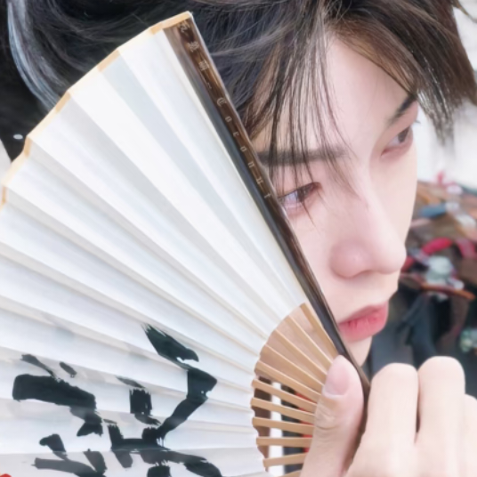 故事鲜艳而缘分却太浅