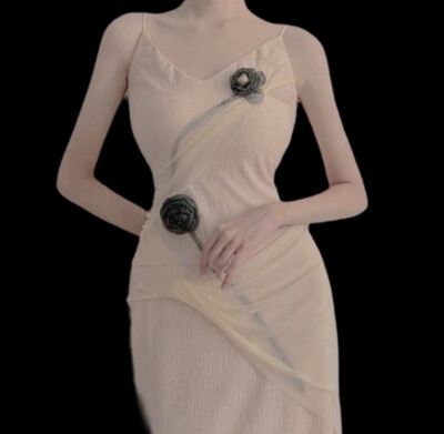 女