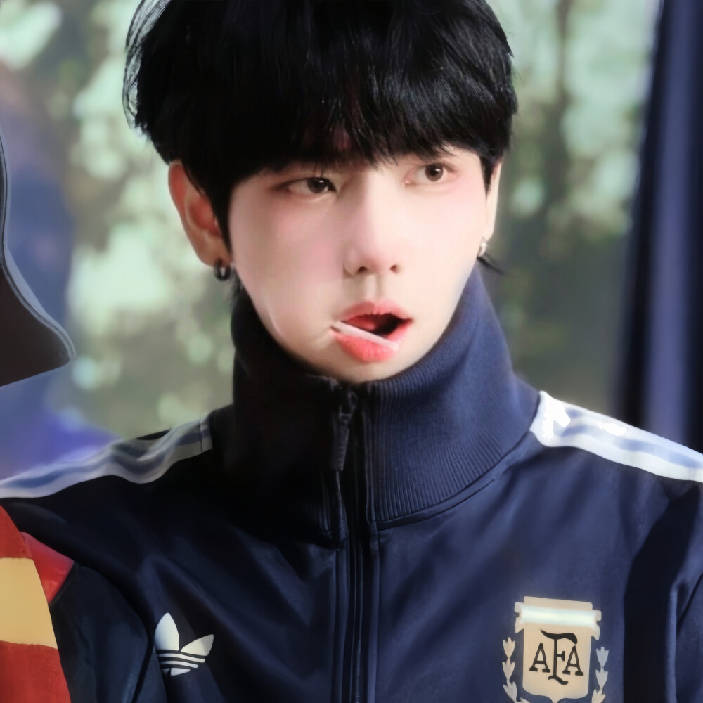 不知道隔了多久再次修男爱豆