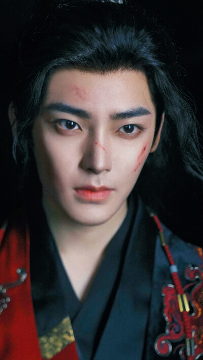 雀骨 侯明昊