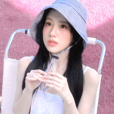 萌物中的萌物 萌物中的统治者 萌物之主 萌物的终结者
萌王 萌师 萌神 压倒性萌物 萌物史上永垂不朽的巅峰 