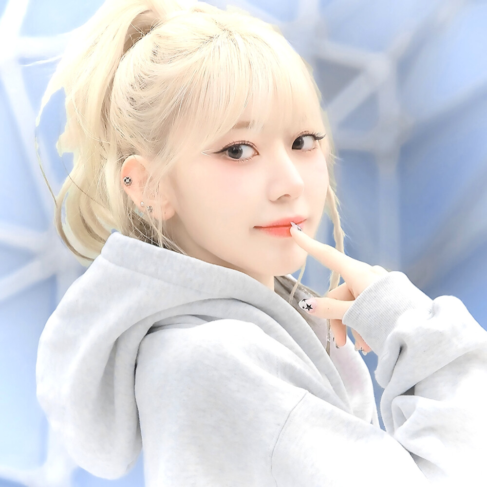 
萌物中的萌物 萌物中的统治者 萌物之主 萌物的终结者 萌王 萌师 萌神 压倒性萌物 萌物史上永垂不朽的巅峰