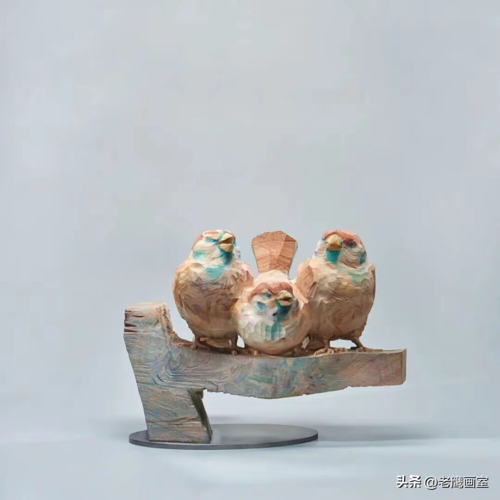 创作这组动物雕塑作品的艺术家，名叫陈修桥，来自于中国台湾省，就读于台湾省艺术大学
