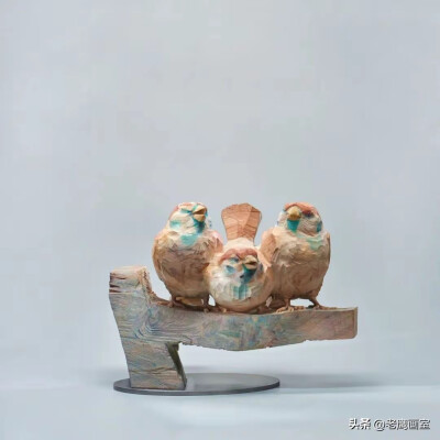 创作这组动物雕塑作品的艺术家，名叫陈修桥，来自于中国台湾省，就读于台湾省艺术大学
