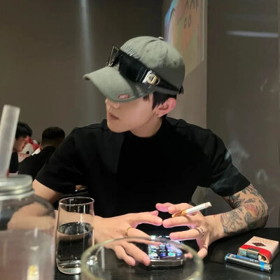 男生头像
喜欢点赞关注收藏