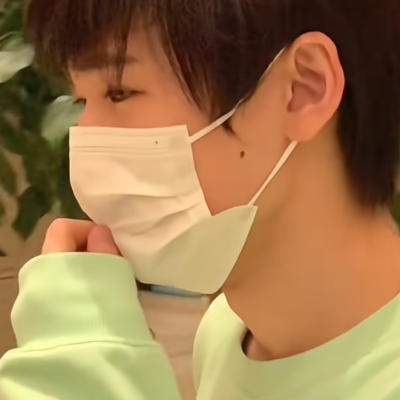 尝尝一个东洋乌梅 再给我一个甜妹