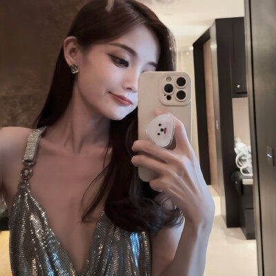 鞠婧祎李一桐可二改 已微调拿图注明江郁