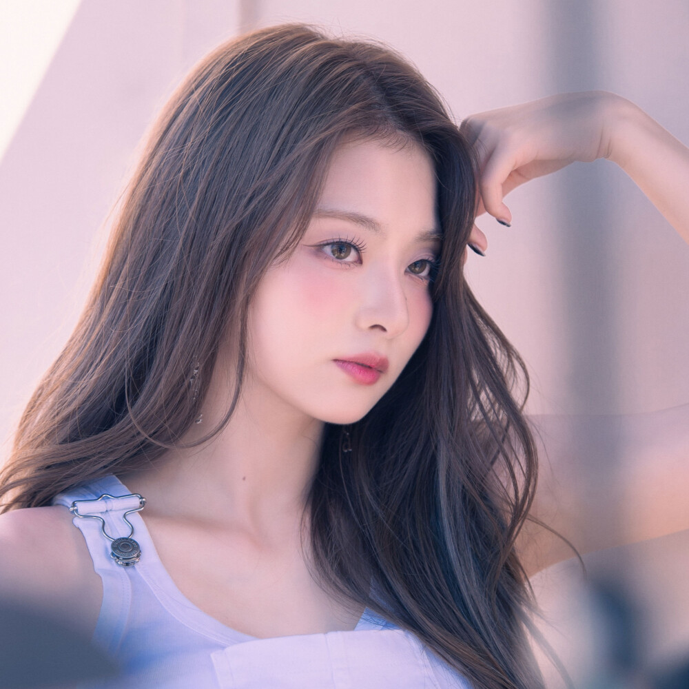李娜炅
