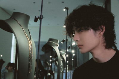 王一博 x CHANEL ｜ #巴黎高定时装周#