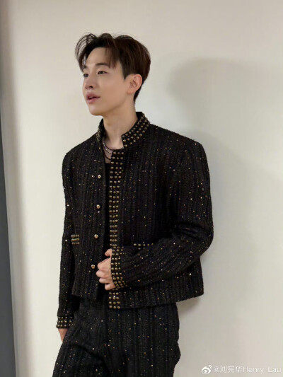 刘宪华Henry-Lau：
#有音乐的夏天##夏日青春派对# ​​​