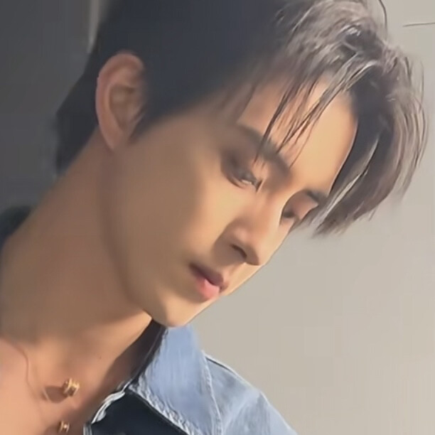 她们都说我好帅