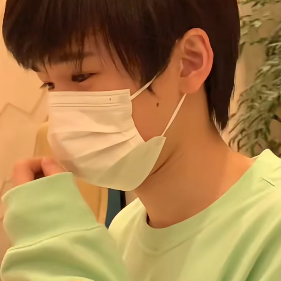 尝尝一个东洋乌梅 再给我一个甜妹