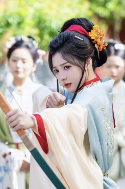 青笺未寄误红妆 姜时愿