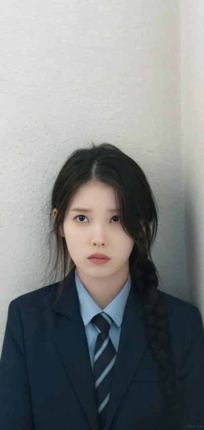IU