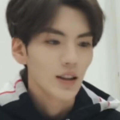 李靳屿