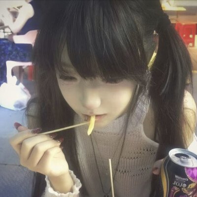 哔哩哔哩-( ゜- ゜)つロ乾杯~