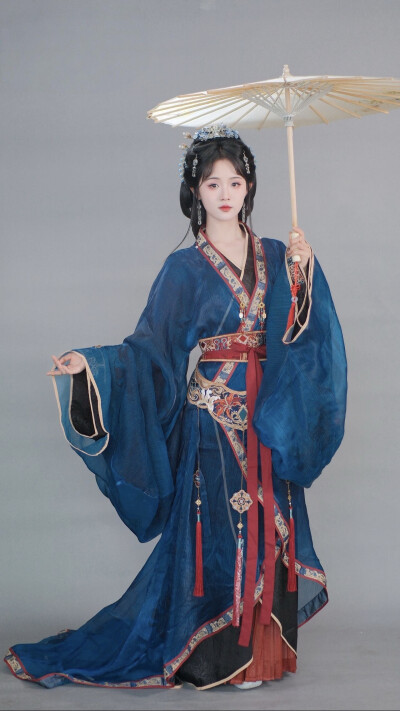 换亲后我顺便换了江山，很合理吧 吕颂梨
