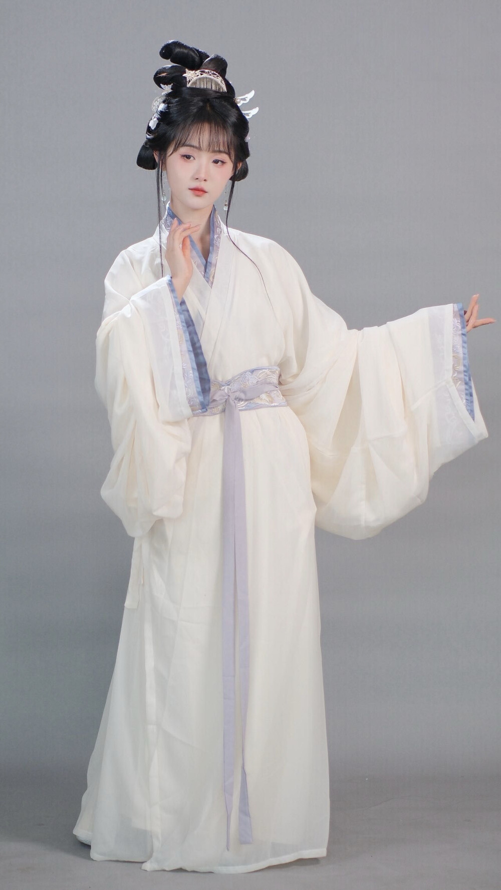 换亲后我顺便换了江山，很合理吧 吕颂梨