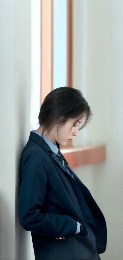 IU