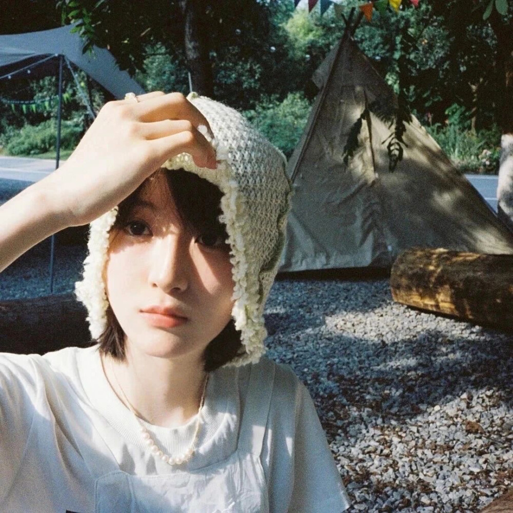 自信明媚的女头