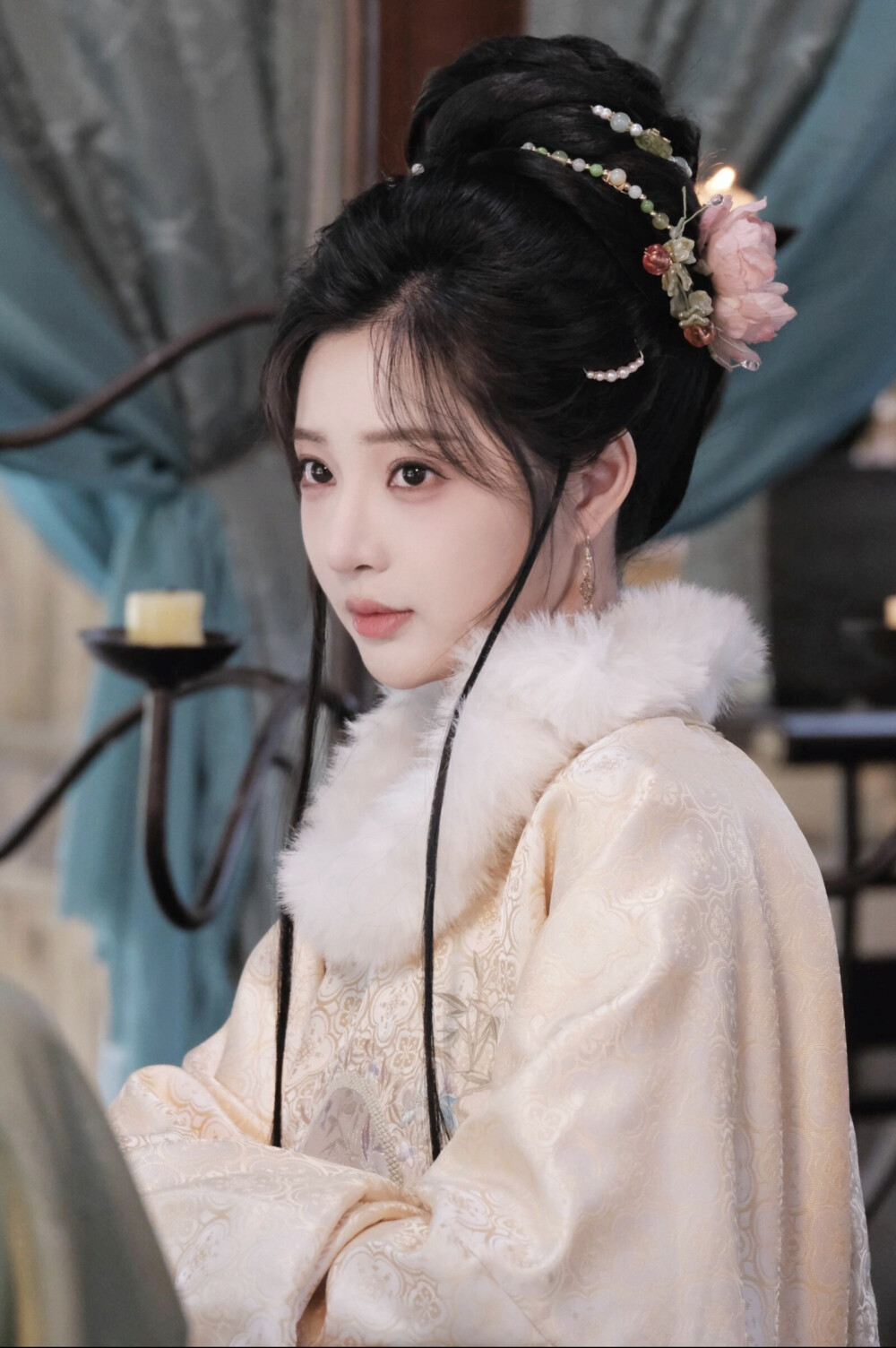 青笺未寄误红妆 姜时愿
