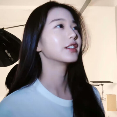 张元英