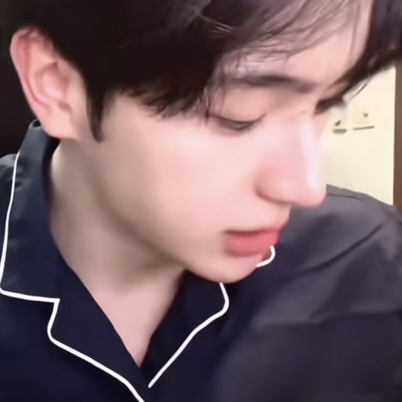 你知道我的心一直在原地为你等候