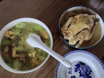 中午丝瓜肉丸蛋汤，清蒸童子鸡2025/7/19