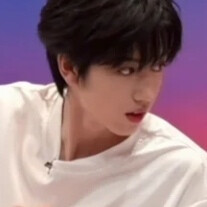 运动风男孩