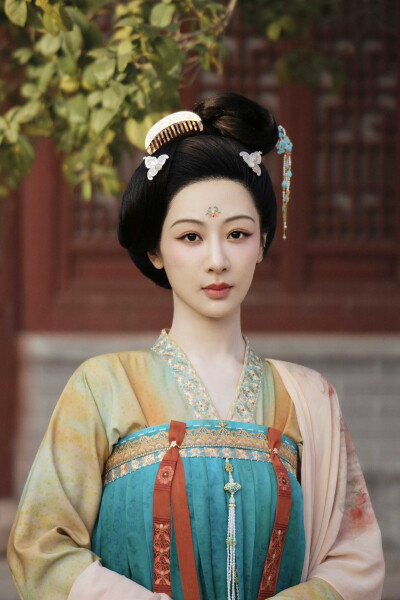 锦绣芳华 何惟芳